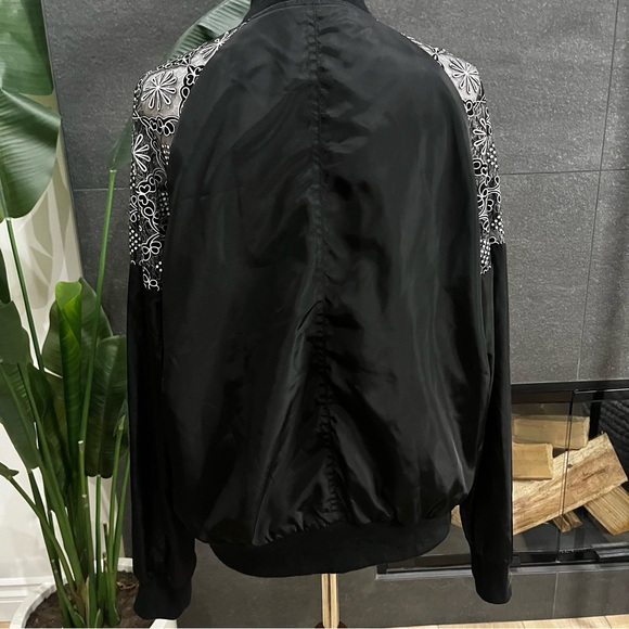 It Girl Black Bomber Jacket Lace Detail Size Medium - Picture 5 of 13